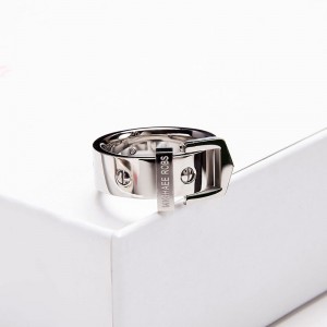 Δροσερό μεταλλικό δαχτυλίδι